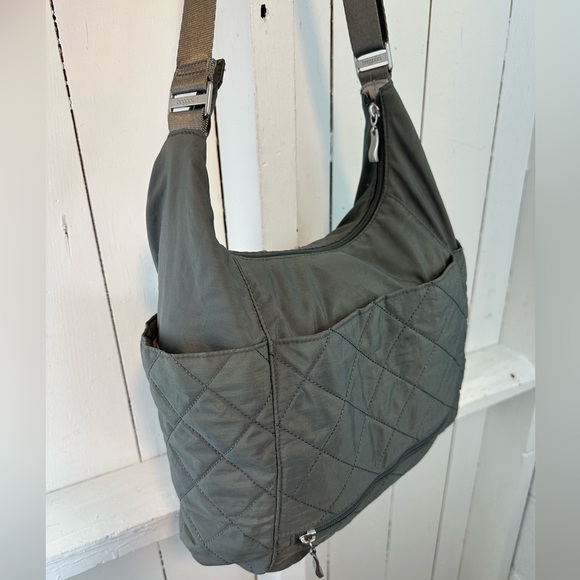 Baggallini Travel Bag Olive Quilted Bag Crossbody Shoulder Bag Wallet Built In - Picture 5 of 13